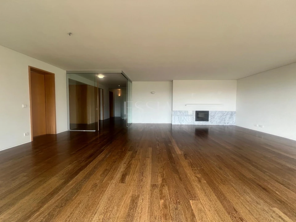 Apartamento T4 para Arrendamento em Matosinhos e Leça da Palmeira Foto 9