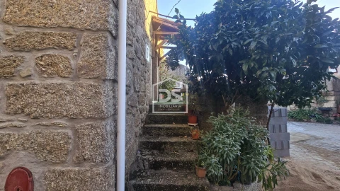 Moradia T3 para Venda em Lajeosa do Mondego