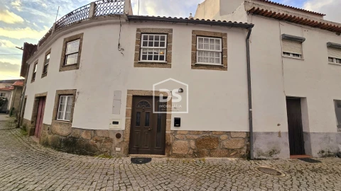 Moradia T2 para Venda em Lajeosa do Mondego