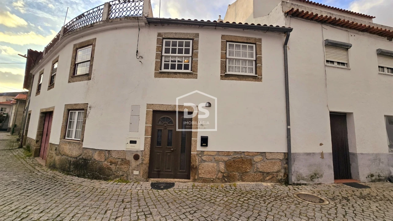 Moradia T2 para Venda em Lajeosa do Mondego Foto 1