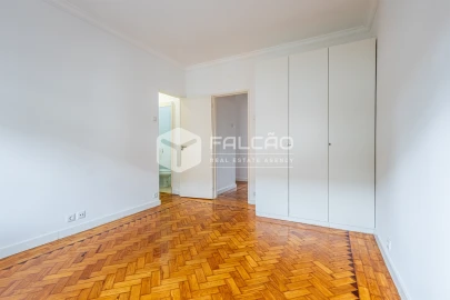 Apartamento T2 para Arrendamento em Marvila, Ribeira Santarém, São Salvador, São Nicolau
