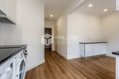Apartamento T2 para Arrendamento em Marvila, Ribeira Santarém, São Salvador, São Nicolau