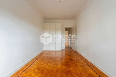 Apartamento T2 para Arrendamento em Marvila, Ribeira Santarém, São Salvador, São Nicolau