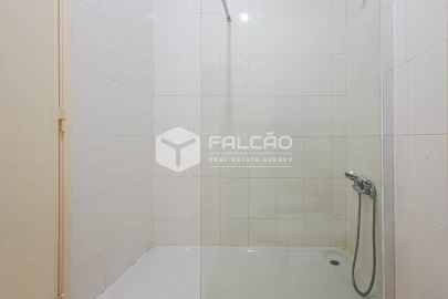 Apartamento T2 para Arrendamento em Marvila, Ribeira Santarém, São Salvador, São Nicolau