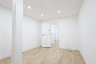 Apartamento T3 para Venda em Alverca do Ribatejo e Sobralinho