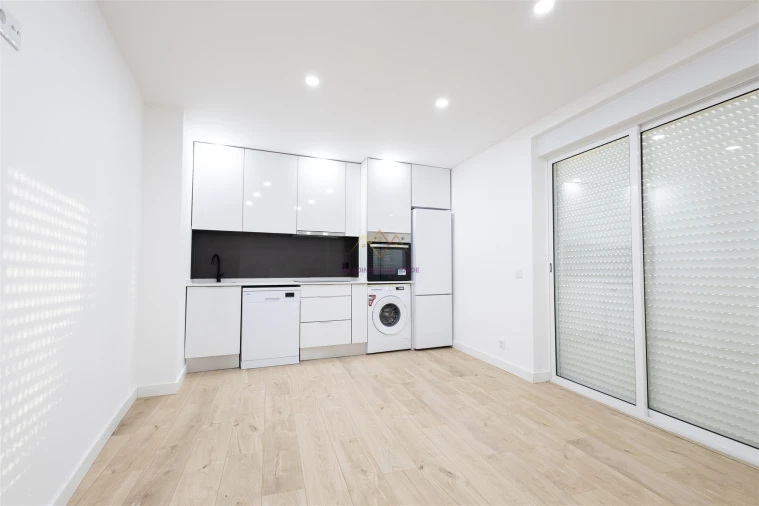 Apartamento T3 para Venda em Alverca do Ribatejo e Sobralinho Foto 4