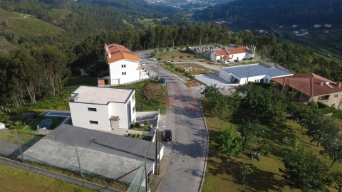 Terreno para Venda em Lustosa e Barrosas (Santo Estêvão)