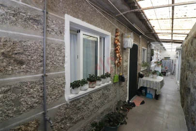 Moradia T2 para Venda em Caldas de Vizela (São Miguel e São João)