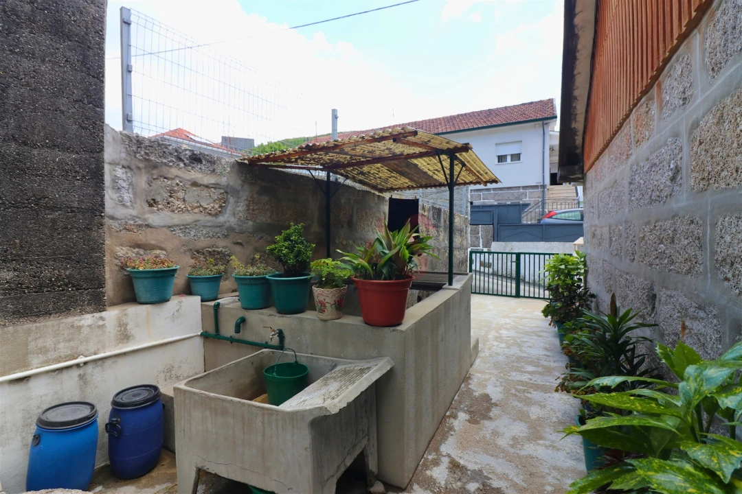 Moradia T2 para Venda em Caldas de Vizela (São Miguel e São João) Foto 8