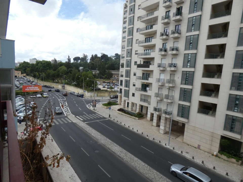 Apartamento T3 para Venda em São Domingos de Benfica Foto 5