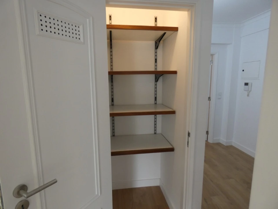 Apartamento T3 para Venda em São Domingos de Benfica Foto 8