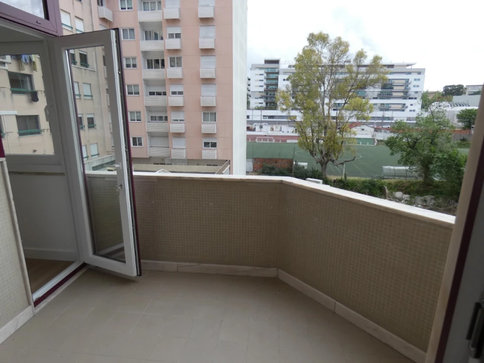 Apartamento T3 para Venda em São Domingos de Benfica Foto 14