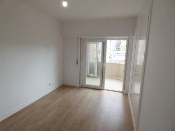 Apartamento T3 para Venda em São Domingos de Benfica