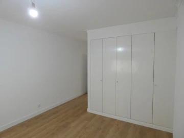Apartamento T3 para Venda em São Domingos de Benfica