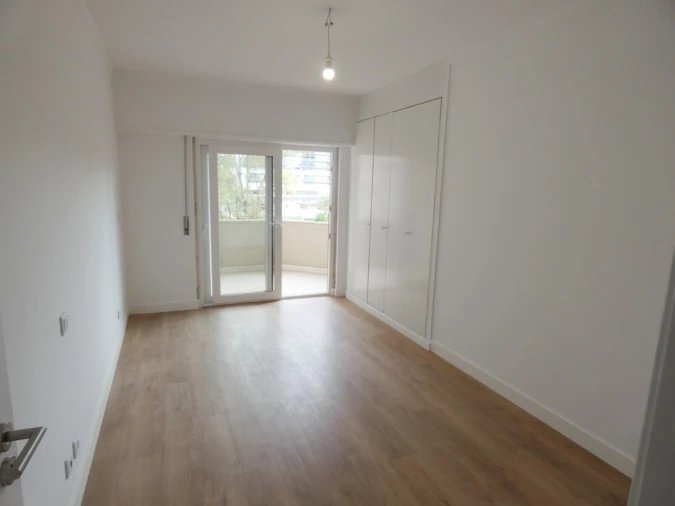 Apartamento T3 para Venda em São Domingos de Benfica Foto 12