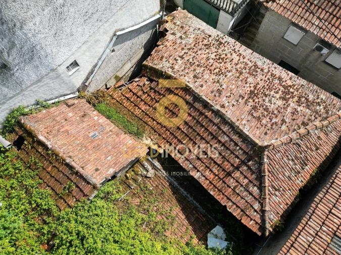 Moradia T2 para Venda em Souselo Foto 3