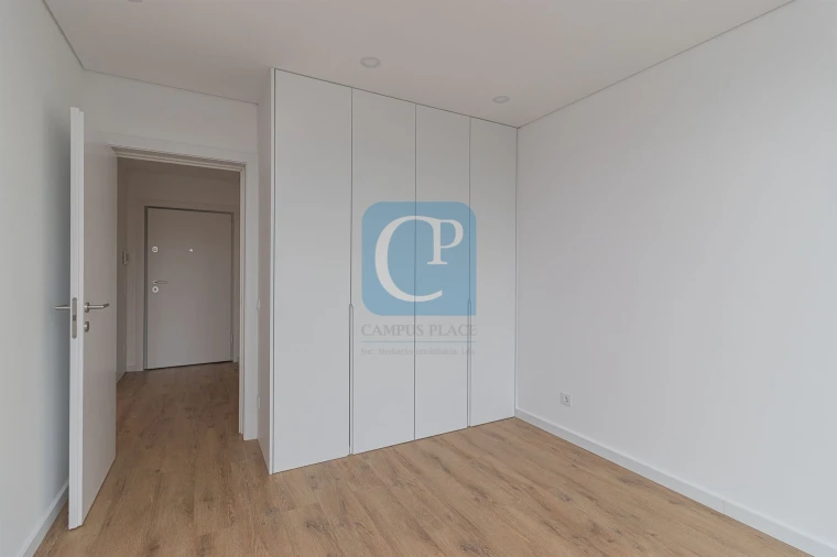Apartamento T1 para Arrendamento em Pedrouços Foto 15