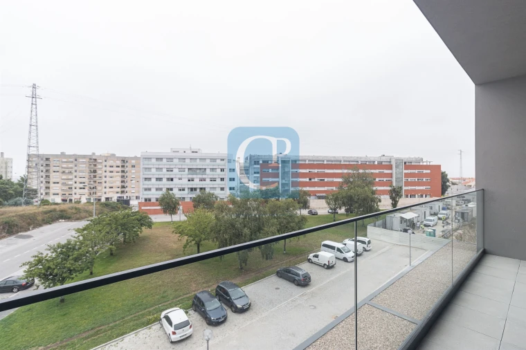 Apartamento T1 para Arrendamento em Pedrouços Foto 13