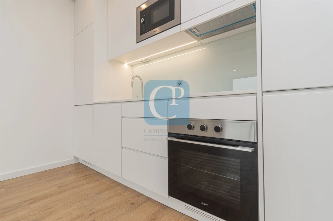 Apartamento T1 para Arrendamento em Pedrouços Foto 4