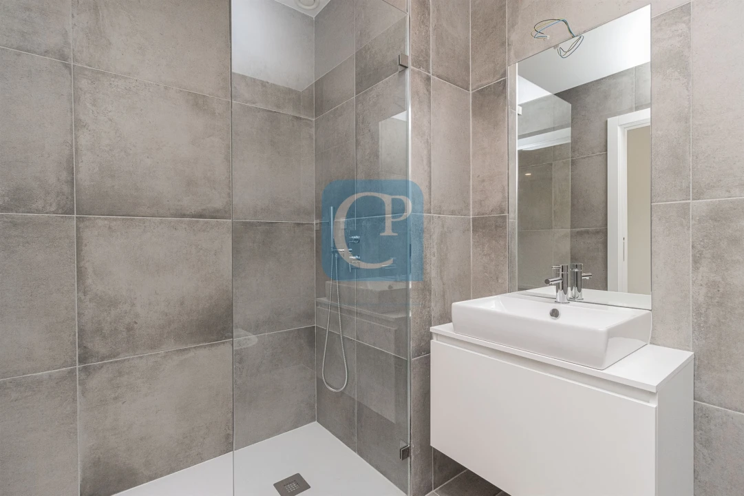 Apartamento T1 para Arrendamento em Pedrouços Foto 19