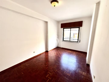 Apartamento T2 para Venda em Marvila, Ribeira Santarém, São Salvador, São Nicolau