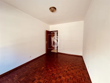 Apartamento T2 para Venda em Marvila, Ribeira Santarém, São Salvador, São Nicolau
