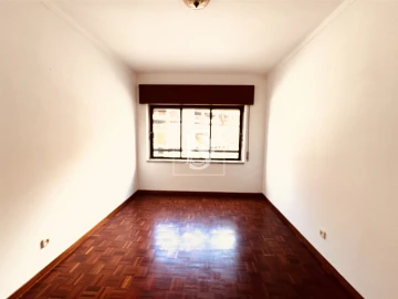 Apartamento T2 para Venda em Marvila, Ribeira Santarém, São Salvador, São Nicolau