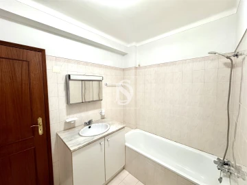 Apartamento T2 para Venda em Marvila, Ribeira Santarém, São Salvador, São Nicolau