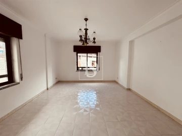 Apartamento T2 para Venda em Marvila, Ribeira Santarém, São Salvador, São Nicolau
