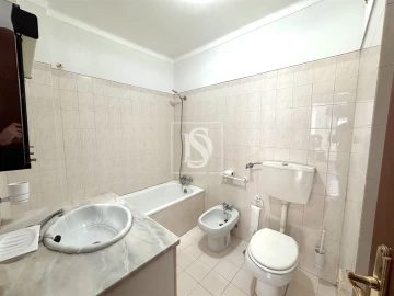 Apartamento T2 para Venda em Marvila, Ribeira Santarém, São Salvador, São Nicolau