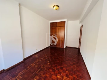 Apartamento T2 para Venda em Marvila, Ribeira Santarém, São Salvador, São Nicolau