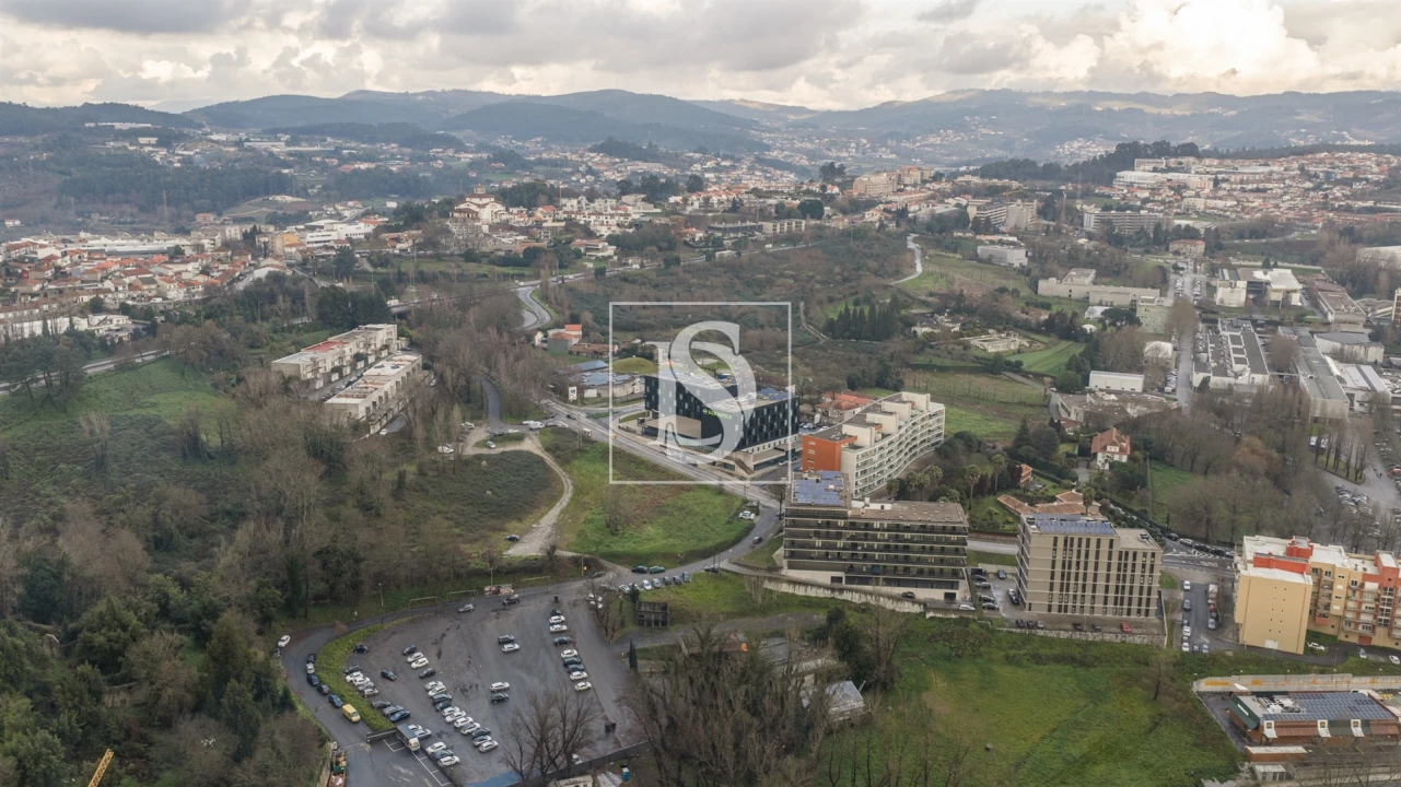 Apartamento T1 para Arrendamento em Azurem Foto 17