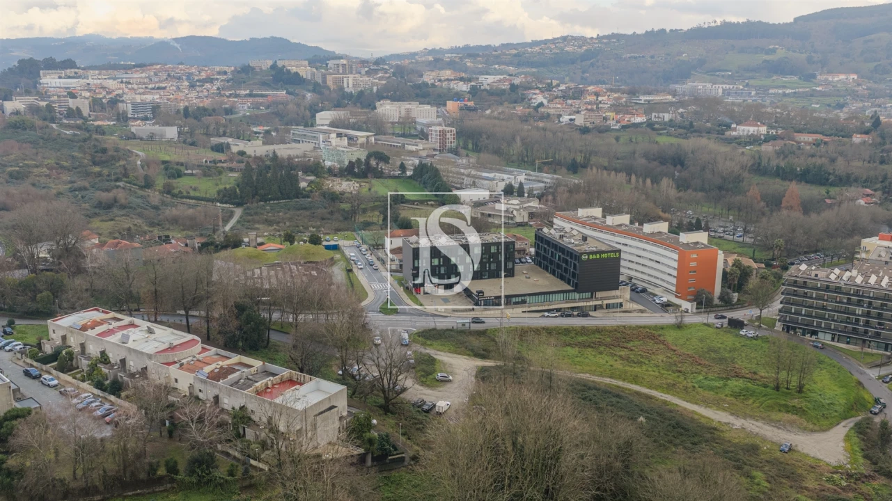 Apartamento T1 para Arrendamento em Azurem Foto 18