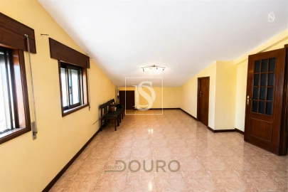 Moradia T4 para Venda em Avintes