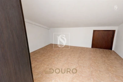 Moradia T4 para Venda em Avintes