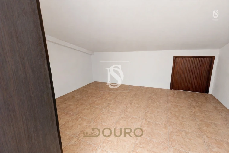 Moradia T4 para Venda em Avintes Foto 27