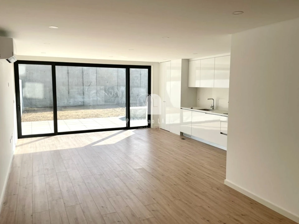 Apartamento T2 para Venda em Canidelo Foto 1