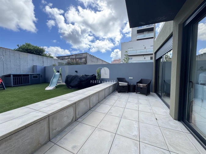 Apartamento T2 para Venda em Canidelo Foto 24