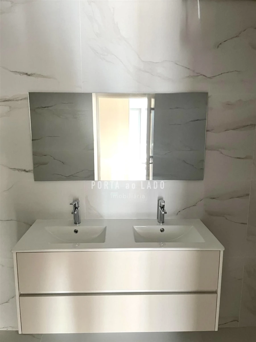 Apartamento T2 para Venda em Canidelo Foto 7