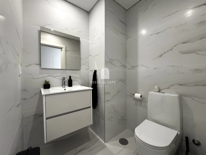 Apartamento T2 para Venda em Canidelo Foto 11