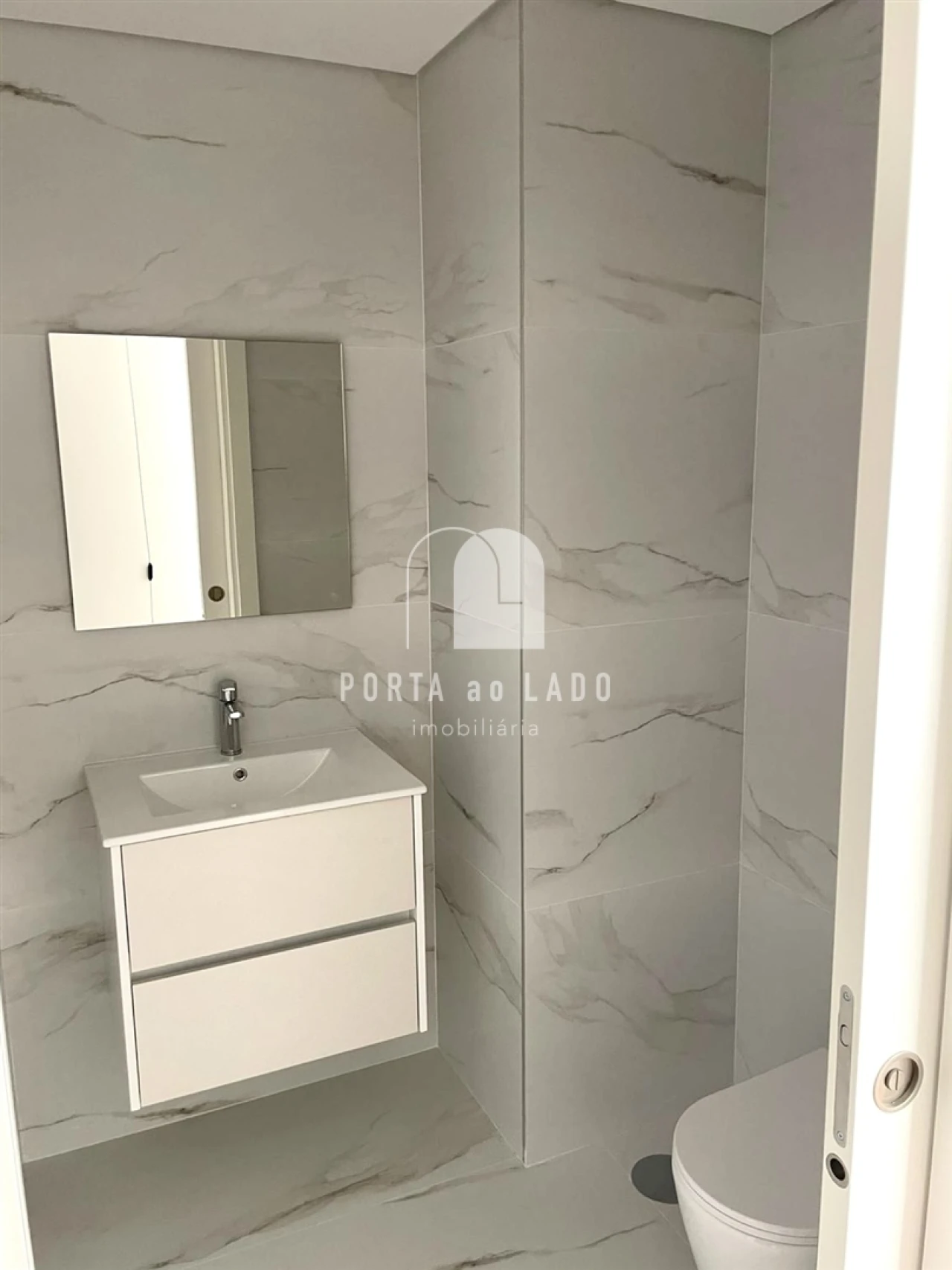 Apartamento T2 para Venda em Canidelo Foto 10
