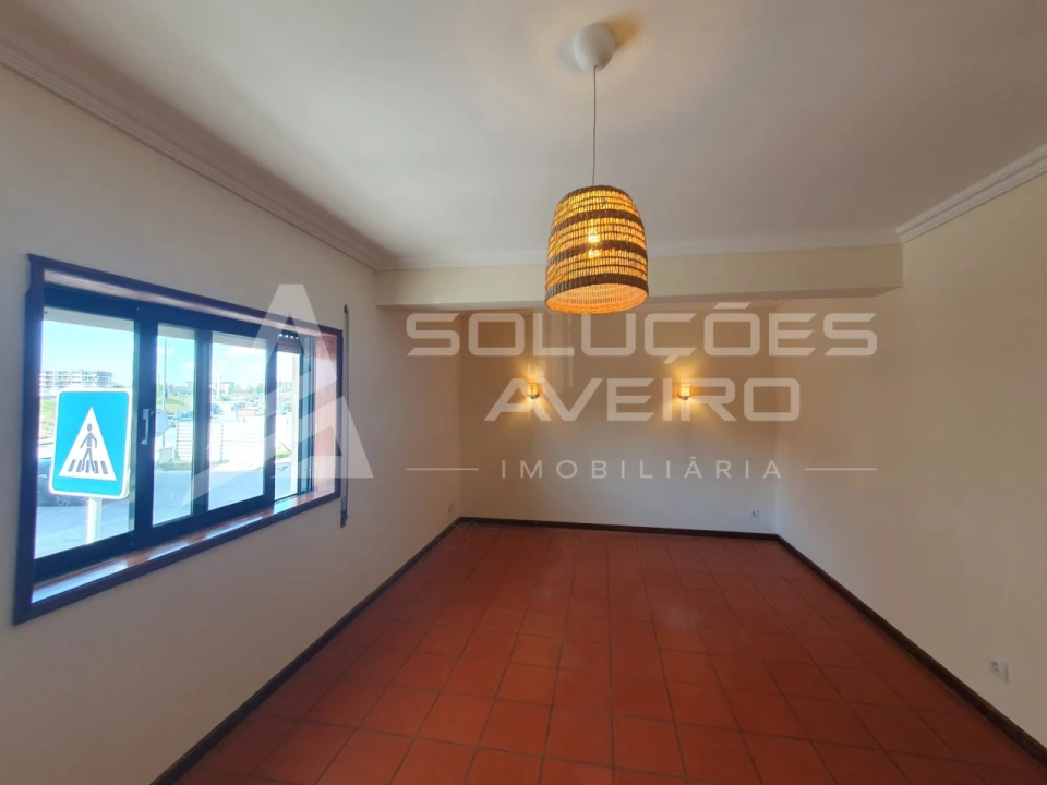 Apartamento T2 para Arrendamento em Glória e Vera Cruz Foto 1