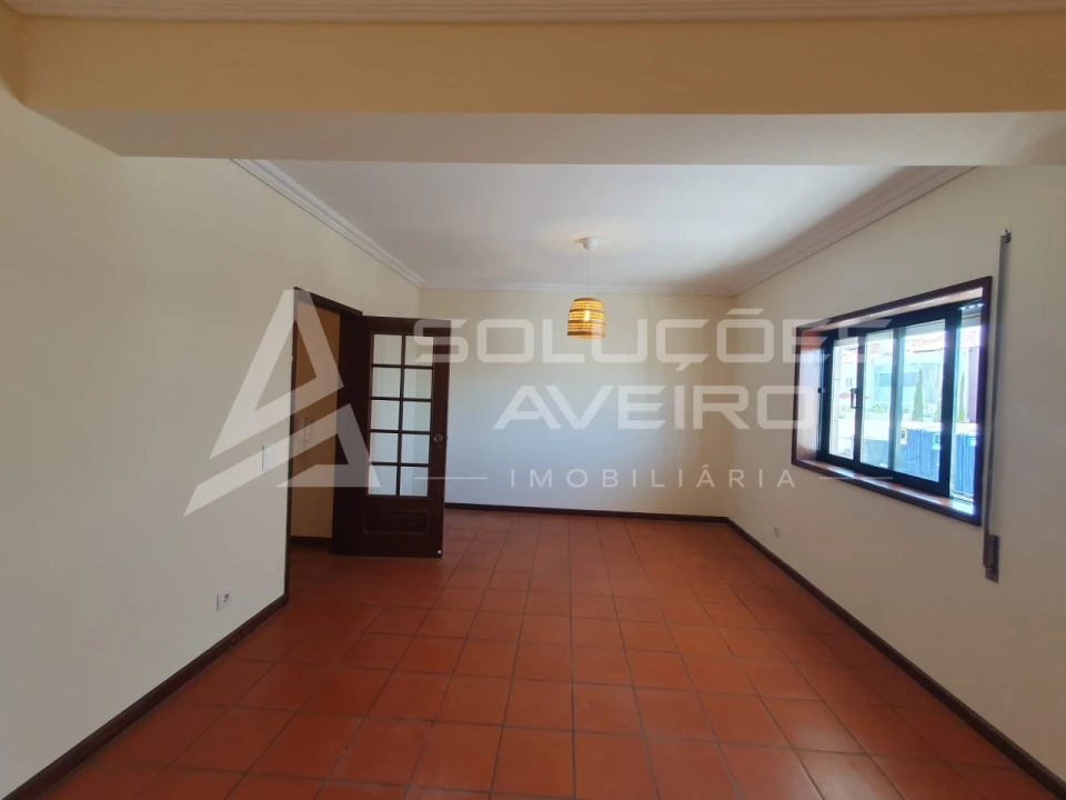 Apartamento T2 para Arrendamento em Glória e Vera Cruz Foto 2