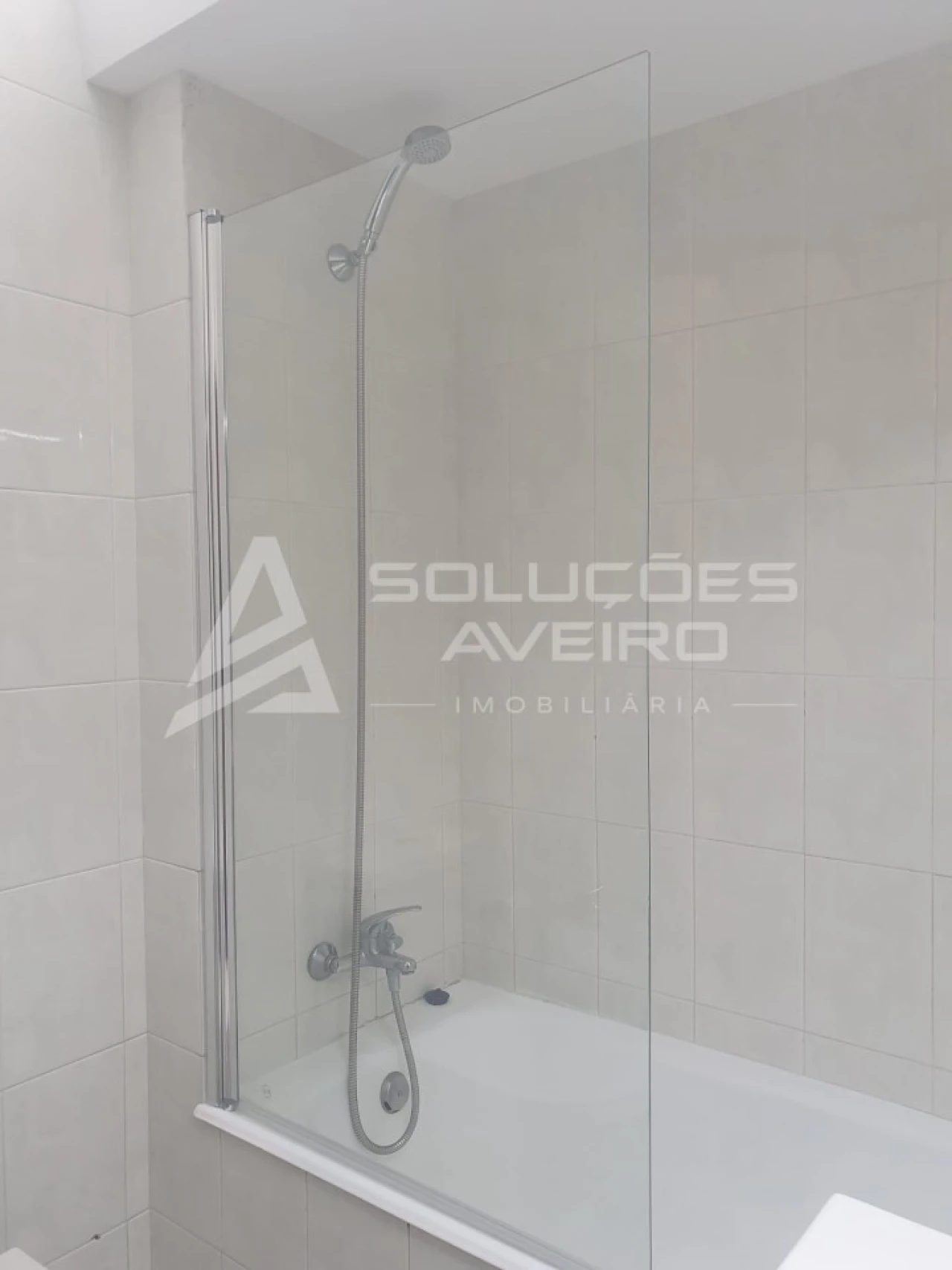 Apartamento T2 para Arrendamento em Glória e Vera Cruz Foto 6