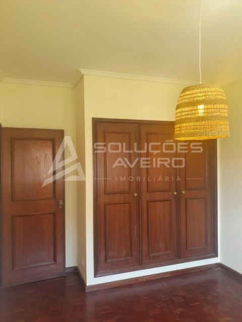 Apartamento T2 para Arrendamento em Glória e Vera Cruz