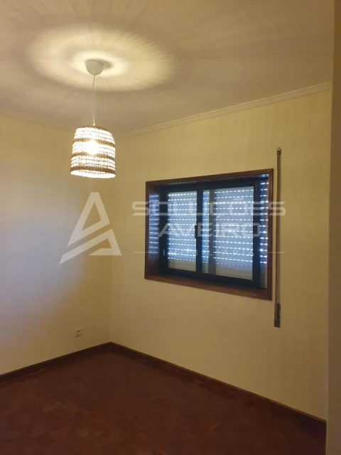 Apartamento T2 para Arrendamento em Glória e Vera Cruz