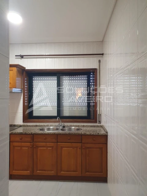 Apartamento T2 para Arrendamento em Glória e Vera Cruz