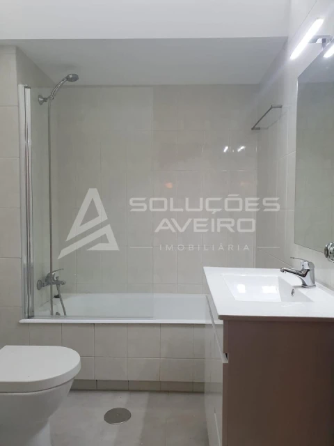 Apartamento T2 para Arrendamento em Glória e Vera Cruz