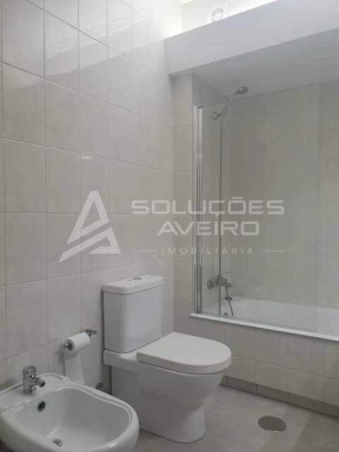 Apartamento T2 para Arrendamento em Glória e Vera Cruz