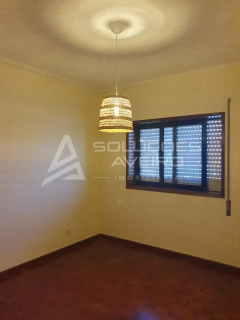 Apartamento T2 para Arrendamento em Glória e Vera Cruz